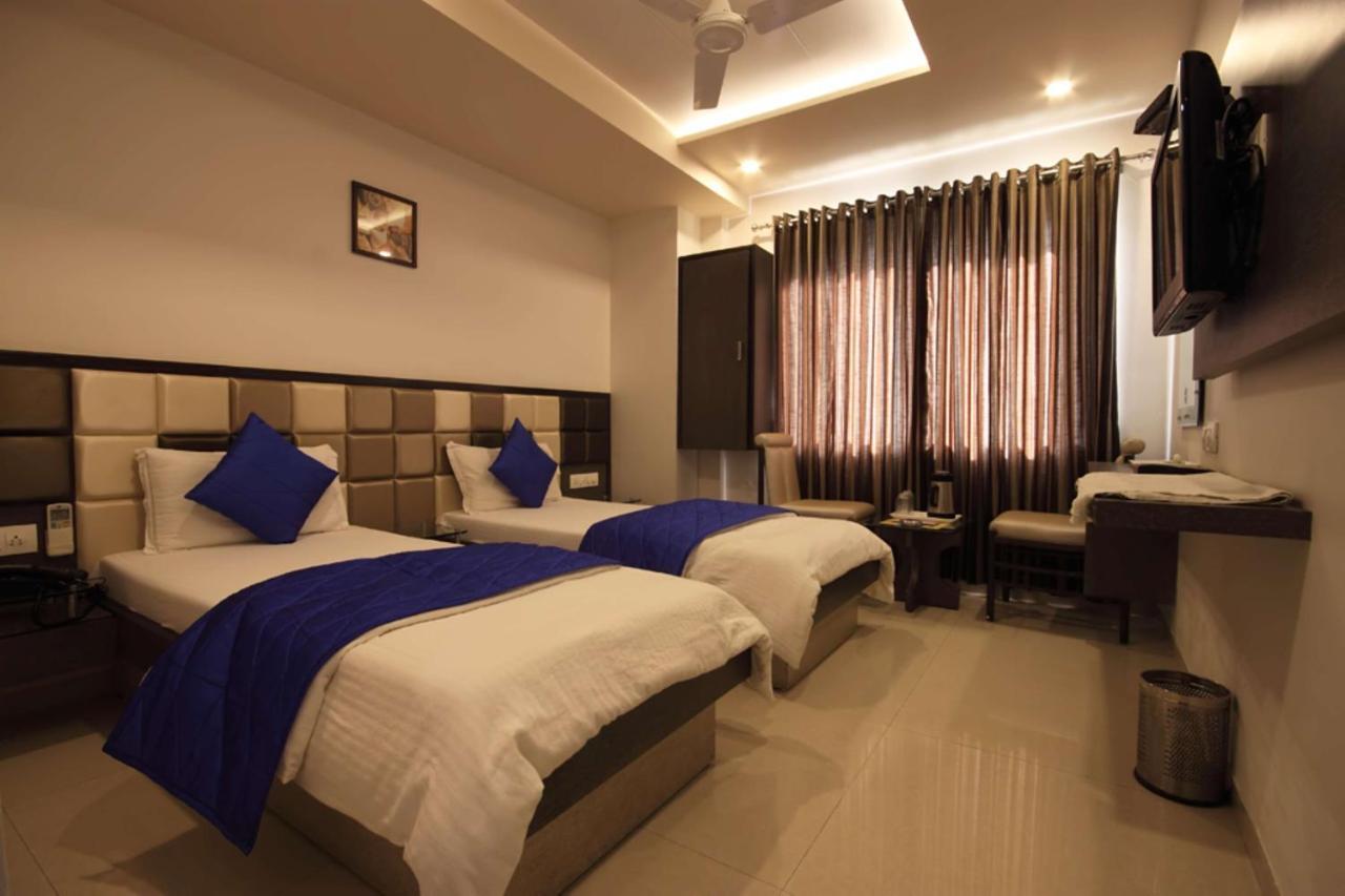 Hotel Flair Inn Ahmedabad Exterior photo